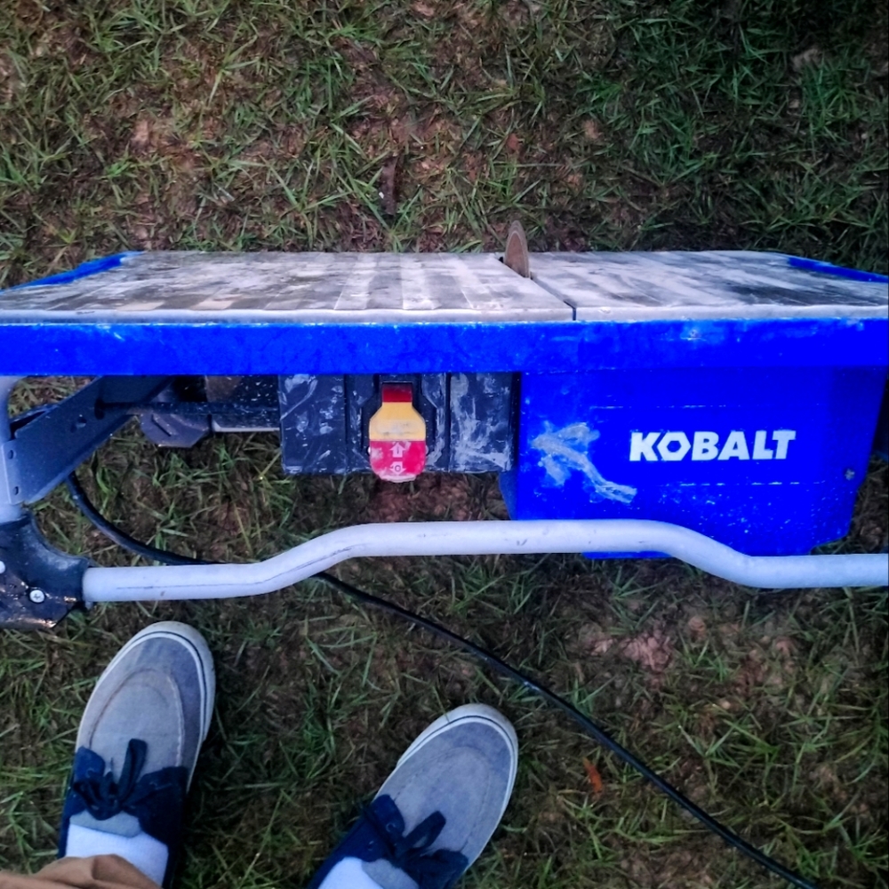Kobalt 7 inch countertop table saw